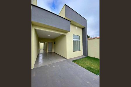 Área externa de casa à venda com 2 quartos, 75m² em Vila Marieta, São Paulo