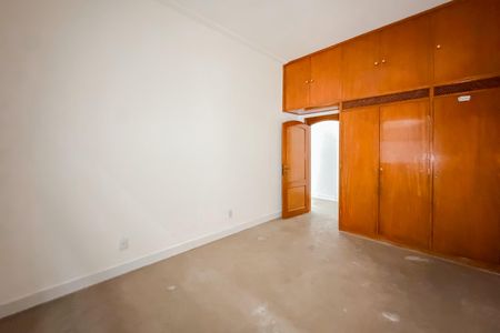 Casa para alugar com 297m², 3 quartos e 8 vagasQuarto 2