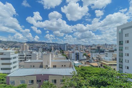 Apartamento à venda com 3 quartos, 97m² em Sagrada Família, Belo Horizonte