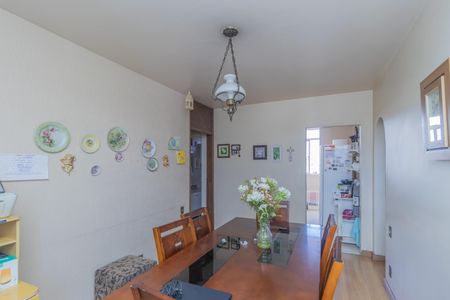 Apartamento à venda com 3 quartos, 97m² em Sagrada Família, Belo Horizonte