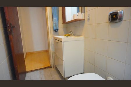 Apartamento para alugar com 54m², 2 quartos e sem vagaBanheiro 