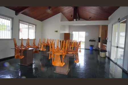 Apartamento para alugar com 54m², 2 quartos e sem vagaÁrea comum - Salão de festas