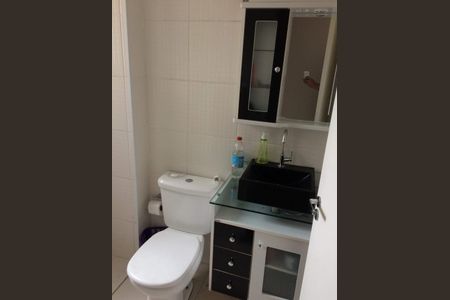 Banheiro de apartamento para alugar com 2 quartos, 47m² em Jardim Sao Miguel, Ferraz de Vasconcelos