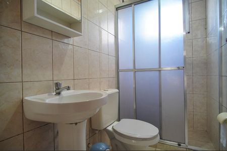 Banheiro de kitnet/studio para alugar com 1 quarto, 60m² em Centro, São Leopoldo