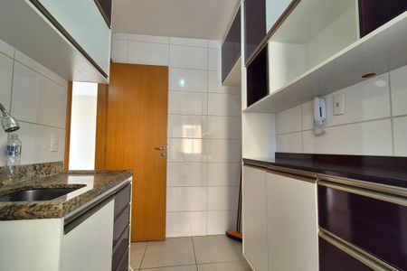 Apartamento para alugar com 55m², 2 quartos e 1 vagaCozinha 