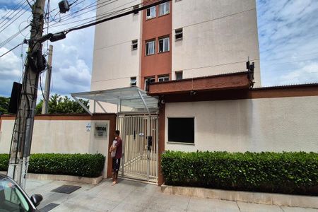 Apartamento para alugar com 55m², 2 quartos e 1 vagaFachada e Portaria 