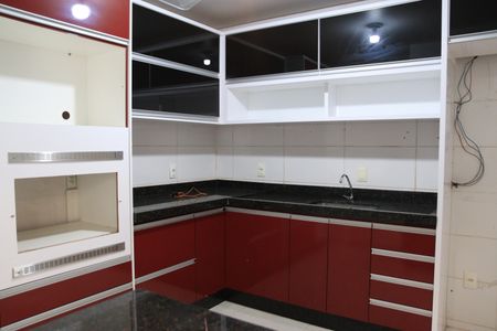 Casa de condomínio para alugar com 230m², 3 quartos e 3 vagasCozinha