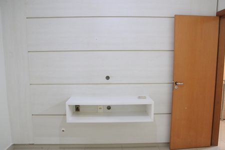 Casa de condomínio para alugar com 230m², 3 quartos e 3 vagasSuíte 01