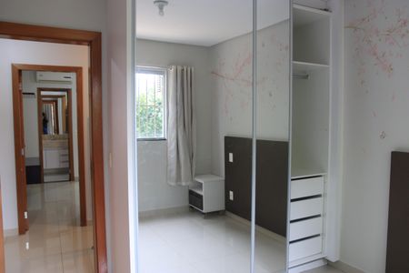 Casa de condomínio para alugar com 230m², 3 quartos e 3 vagasSuíte 03