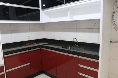 Casa de condomínio para alugar com 230m², 3 quartos e 3 vagasCozinha