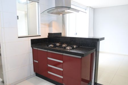 Casa de condomínio para alugar com 230m², 3 quartos e 3 vagasCozinha