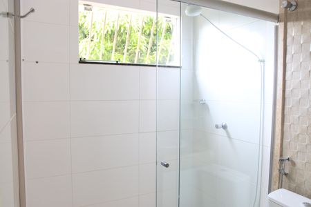 Casa de condomínio para alugar com 230m², 3 quartos e 3 vagasBanheiro da Suíte 3