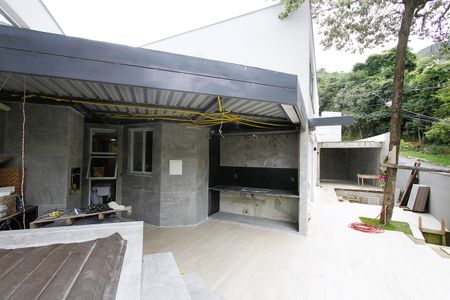 Casa à venda com 370m², 4 quartos e 5 vagasÁrea externa