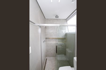 Casa à venda com 370m², 4 quartos e 5 vagasBanheiro da Suíte 4