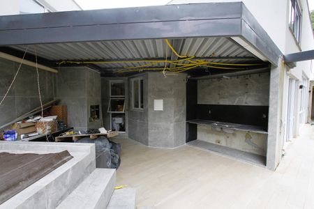 Casa à venda com 370m², 4 quartos e 5 vagasÁrea externa