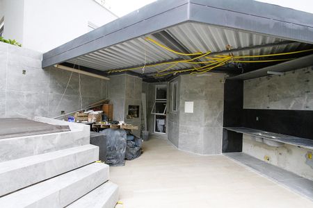 Casa à venda com 370m², 4 quartos e 5 vagasChurrasqueira