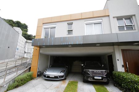 Casa à venda com 370m², 4 quartos e 5 vagasGaragem