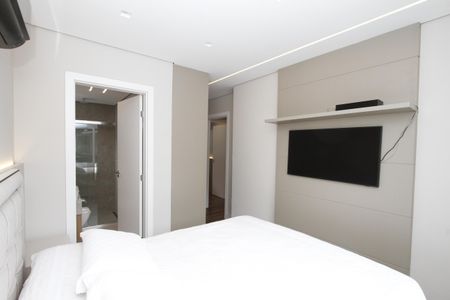 Casa à venda com 370m², 4 quartos e 5 vagasQuarto 3 - Suíte