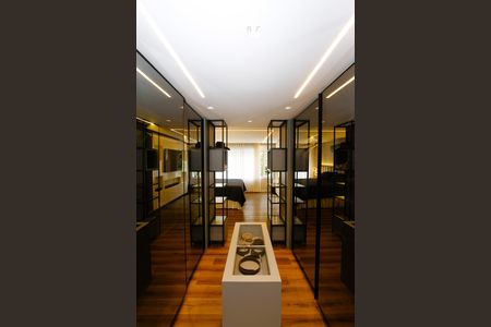 Casa à venda com 370m², 4 quartos e 5 vagasCloset da suíte