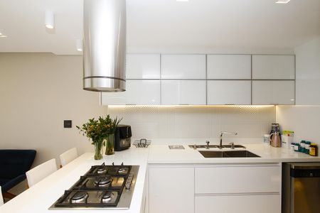 Casa à venda com 370m², 4 quartos e 5 vagasCozinha