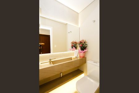 Casa à venda com 370m², 4 quartos e 5 vagasLavabo