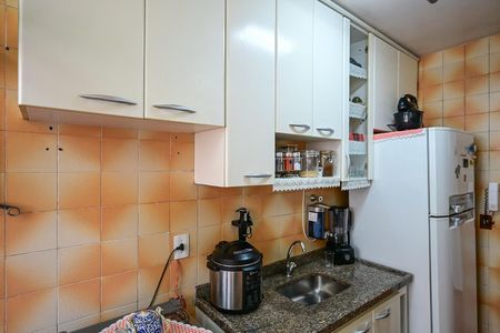 Apartamento à venda com 54m², 2 quartos e 1 vagaCozinha
