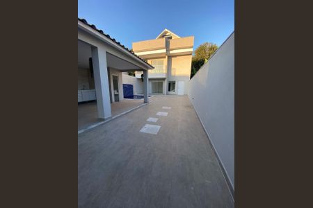 Casa de condomínio à venda com 430m², 3 quartos e 2 vagasFoto 01