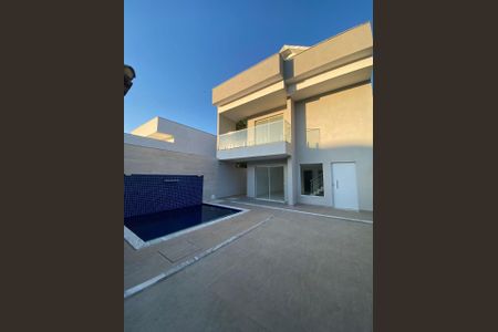 Casa de condomínio à venda com 430m², 3 quartos e 2 vagasFoto 02