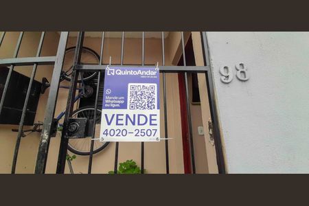 Casa à venda com 60m², 2 quartos e 1 vaga Casa à venda com 60m², 2 quartos e 1 vagaPlaca QA Instalada