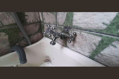 Casa à venda com 60m², 2 quartos e 1 vaga