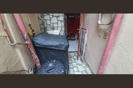 Casa à venda com 60m², 2 quartos e 1 vaga