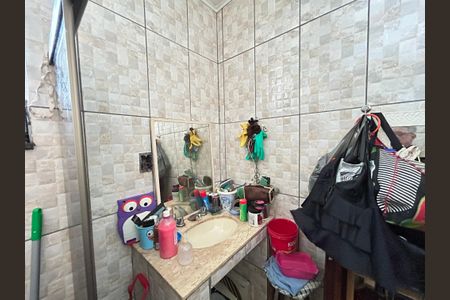 Casa à venda com 110m², 3 quartos e 1 vagaBanheiro