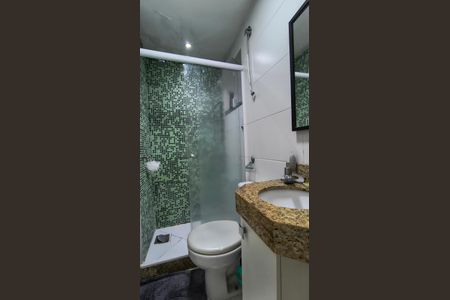 Casa de condomínio para alugar com 360m², 5 quartos e 3 vagasBanheiro da Suíte 2