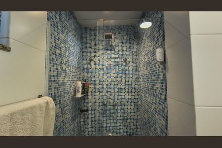 Casa de condomínio para alugar com 360m², 5 quartos e 3 vagasBanheiro da Suíte 3