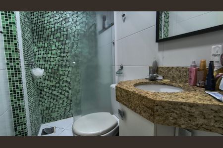 Casa de condomínio para alugar com 360m², 5 quartos e 3 vagasBanheiro da Suíte 2