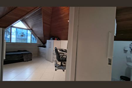 Casa de condomínio para alugar com 360m², 5 quartos e 3 vagasSuíte 4