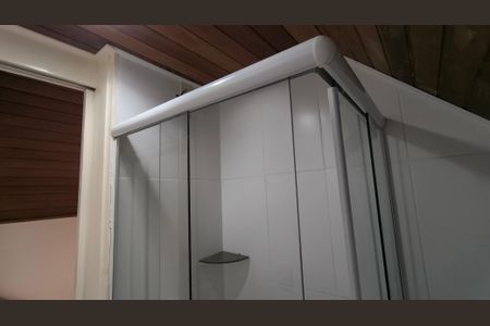 Casa de condomínio para alugar com 360m², 5 quartos e 3 vagasBanheiro da Suíte 4