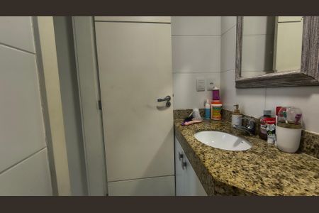 Casa de condomínio para alugar com 360m², 5 quartos e 3 vagasBanheiro da Suíte 3