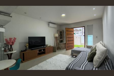 Casa de condomínio para alugar com 360m², 5 quartos e 3 vagasSala