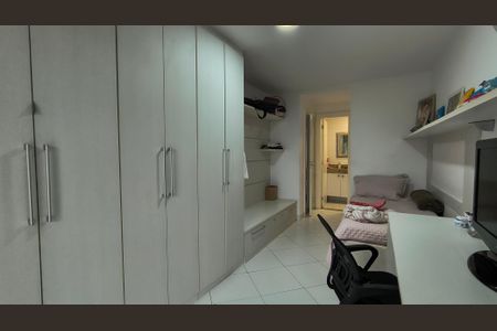 Casa de condomínio para alugar com 360m², 5 quartos e 3 vagasSuíte 3