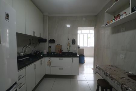 Apartamento para alugar com 128m², 3 quartos e sem vagaCozinha