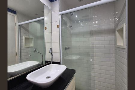 Apartamento para alugar com 95m², 3 quartos e 2 vagasBanheiro 