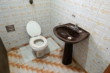 Casa para alugar com 70m², 2 quartos e 1 vaga Casa para alugar com 70m², 2 quartos e 1 vagaBanheiro