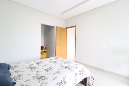 Casa para alugar com 150m², 3 quartos e 2 vagasSuíte