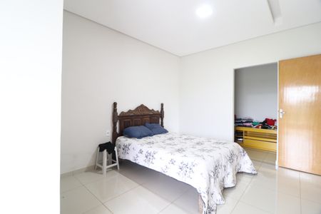 Casa para alugar com 150m², 3 quartos e 2 vagasSuíte