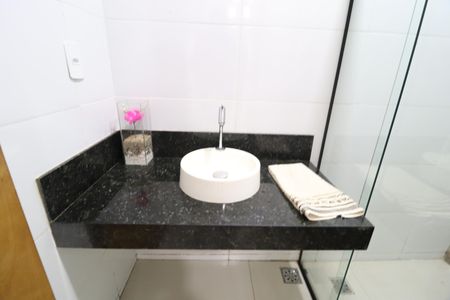 Casa para alugar com 150m², 3 quartos e 2 vagasBanheiro Social 1