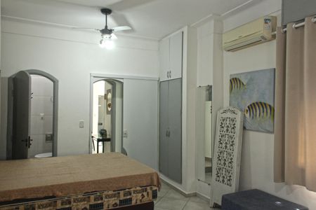 Suíte de apartamento para alugar com 1 quarto, 64m² em Gonzaga, Santos