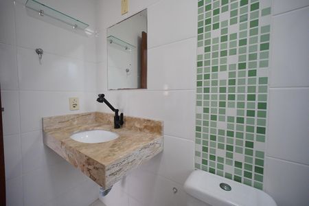 Banheiro da Suíte de apartamento para alugar com 2 quartos, 75m² em Ingleses Norte, Florianópolis