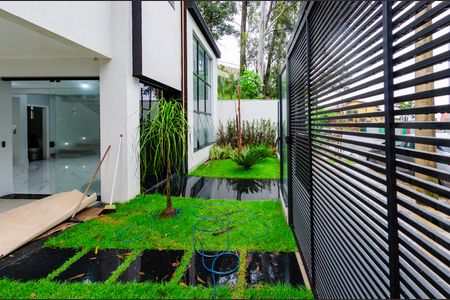 Casa à venda com 156m², 3 quartos e 4 vagas Casa à venda com 156m², 3 quartos e 4 vagasÁrea externa