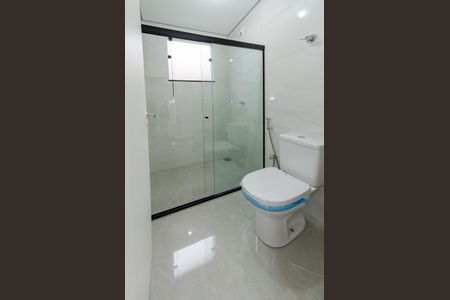 Casa à venda com 156m², 3 quartos e 4 vagas Casa à venda com 156m², 3 quartos e 4 vagasBanheiro social